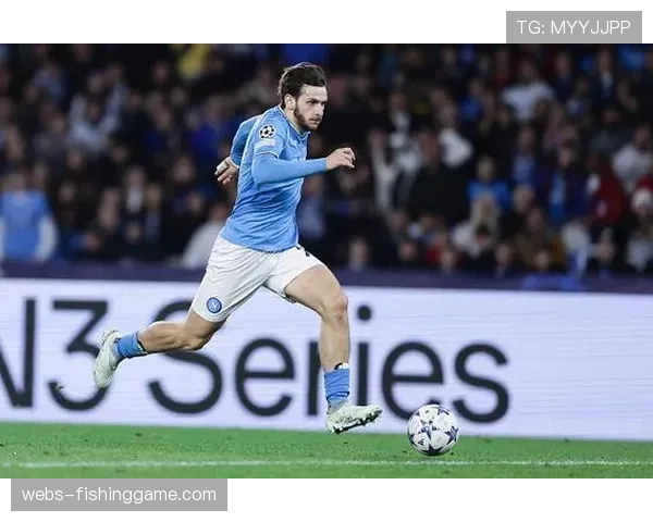 转会传闻：巴黎圣日耳曼对那不勒斯中场克瓦拉茨赫利亚的兴趣升温