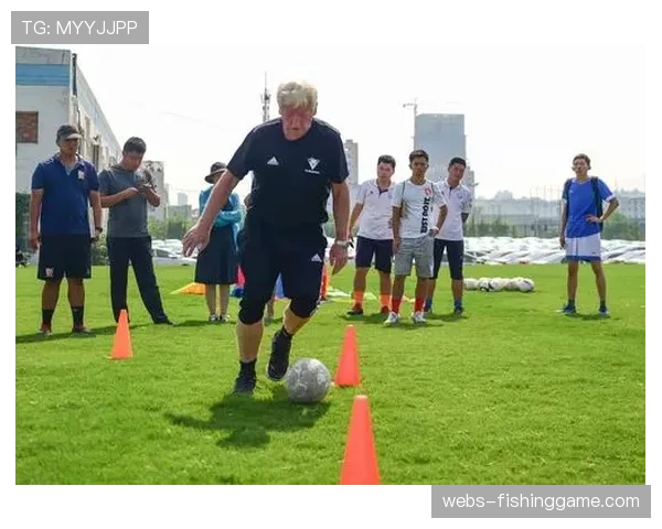 德甲与德国足协合作推出教练员培训课程，提升基层教练水平